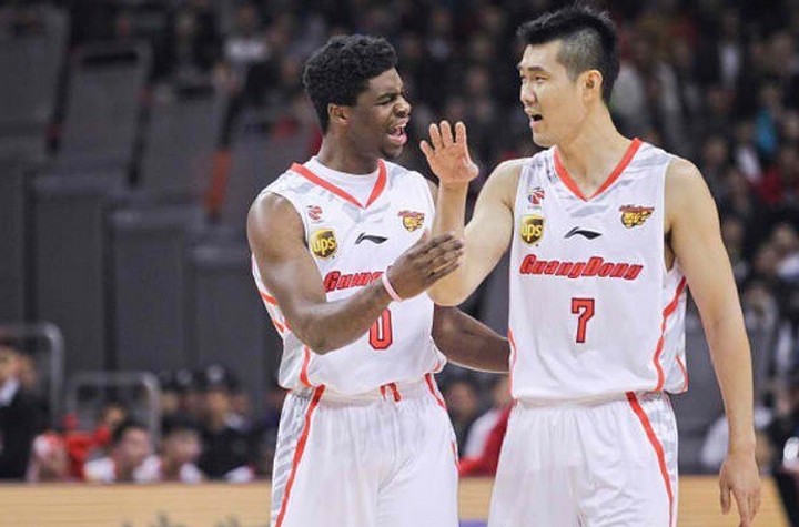 Fanúšik sa pochytil s trénerom a dostal doživotný dištanc